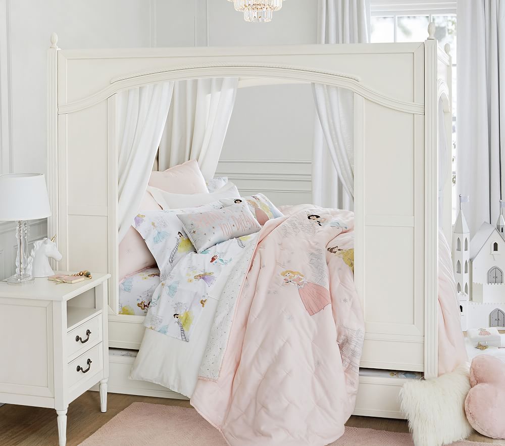 Blythe Carriage Bed